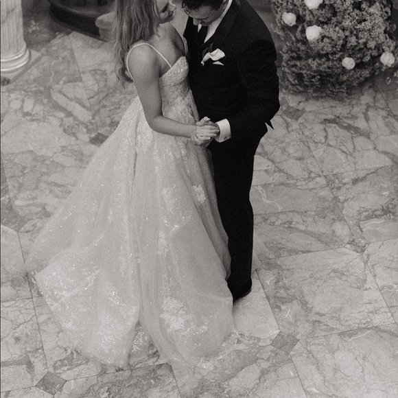 Wedding Dress - Picture 3 of 5